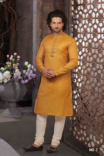 पुरुषों के लिए पीला फैशनेबल कुर्ता पायजामा