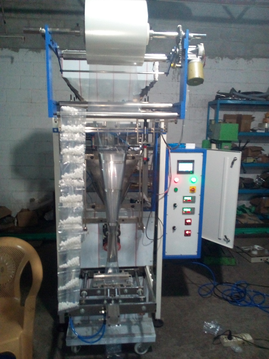 Grains Packing Machine - Stainless Steel, 4x4.5x7 Feet | Automatic, Plc Control, 10-1000 Gram Capacity, 40 Pouches/minute
