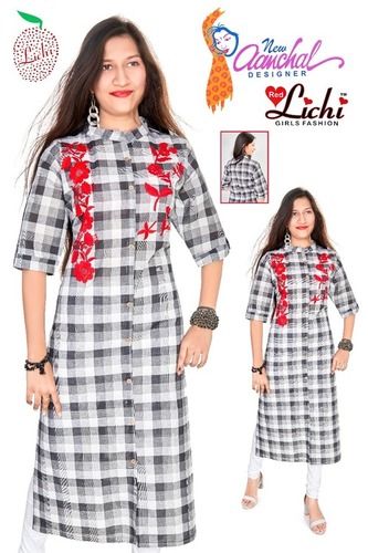 Ladies Casual Kurtis - Cotton, Knee Length , White Checked Half Sleeves with Collared Neckline and Trendy Elegant Design