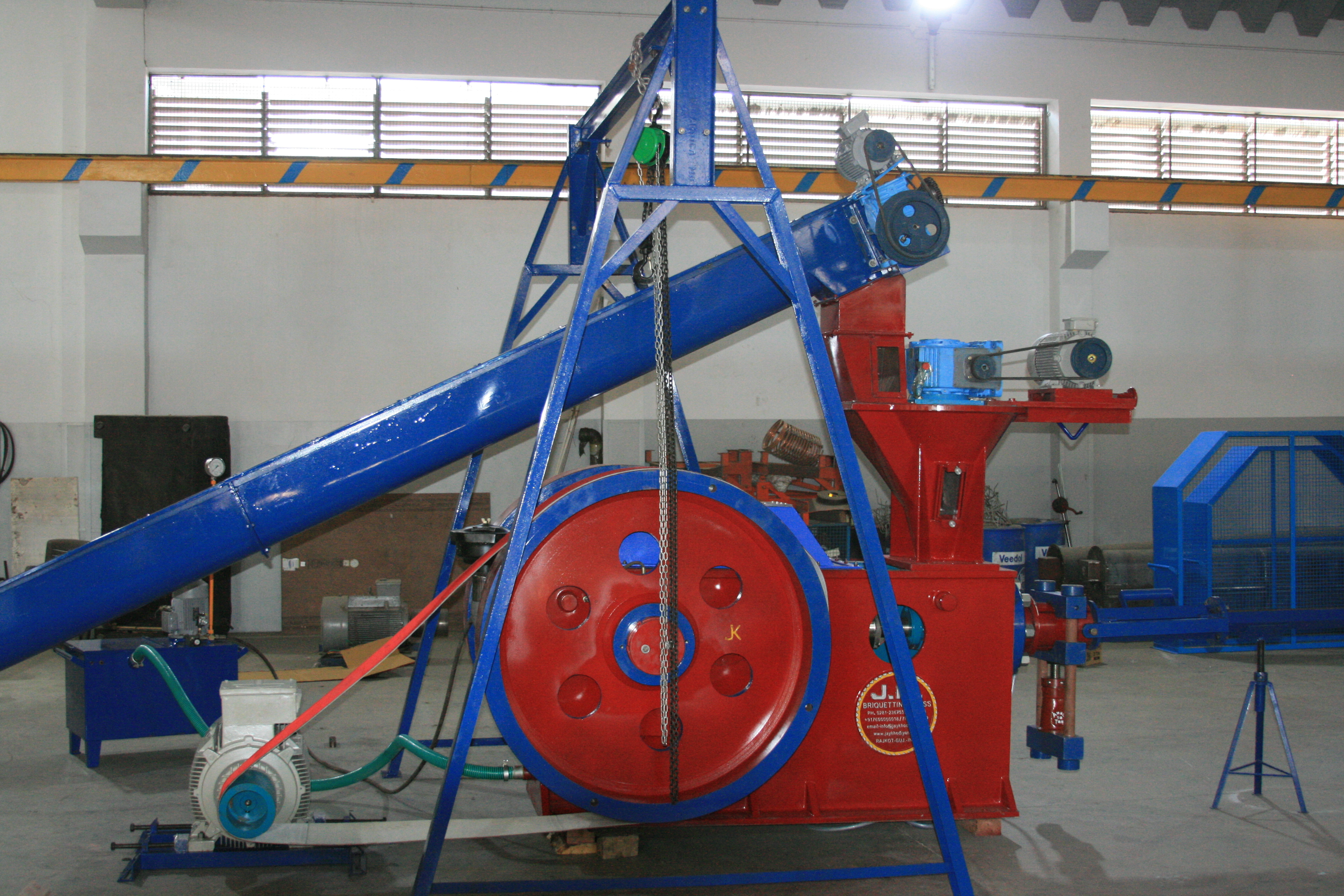 Hydraulic Industrial Briquette Making Machine - Briquette Size: 90 Mm
