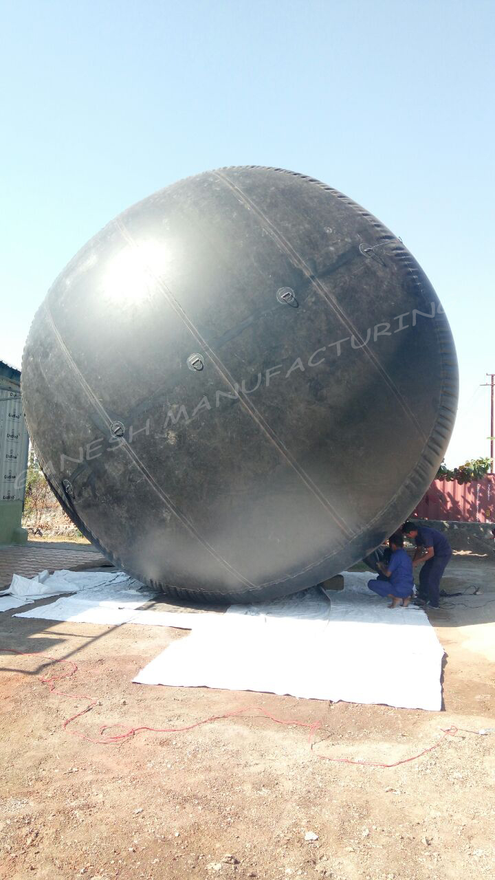 Biogas Balloon - Hypalon Coated Polyester Fabric, 5 Cubic Meter Capacity, Lightweight Cylindrical Design, Uv Resistant And Maintenance Free