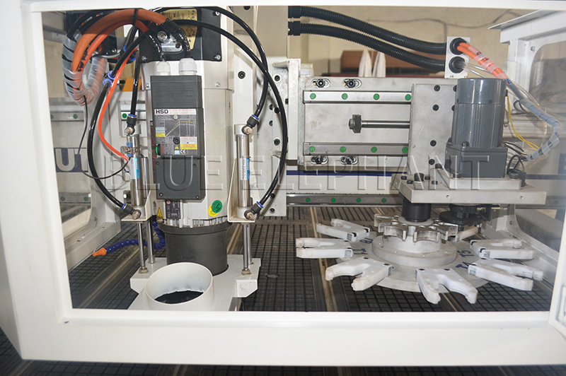 Cnc Router - 2100x4000x200mm Metal Build | 8-slots Carousel Tool Changer, High Precision, Low Energy Consumption, Vacuum Cleaning System