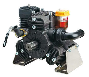 Three Piston Semi-hydraulic Diaphragm Pump Dust Capacity: 22 Liter (L)