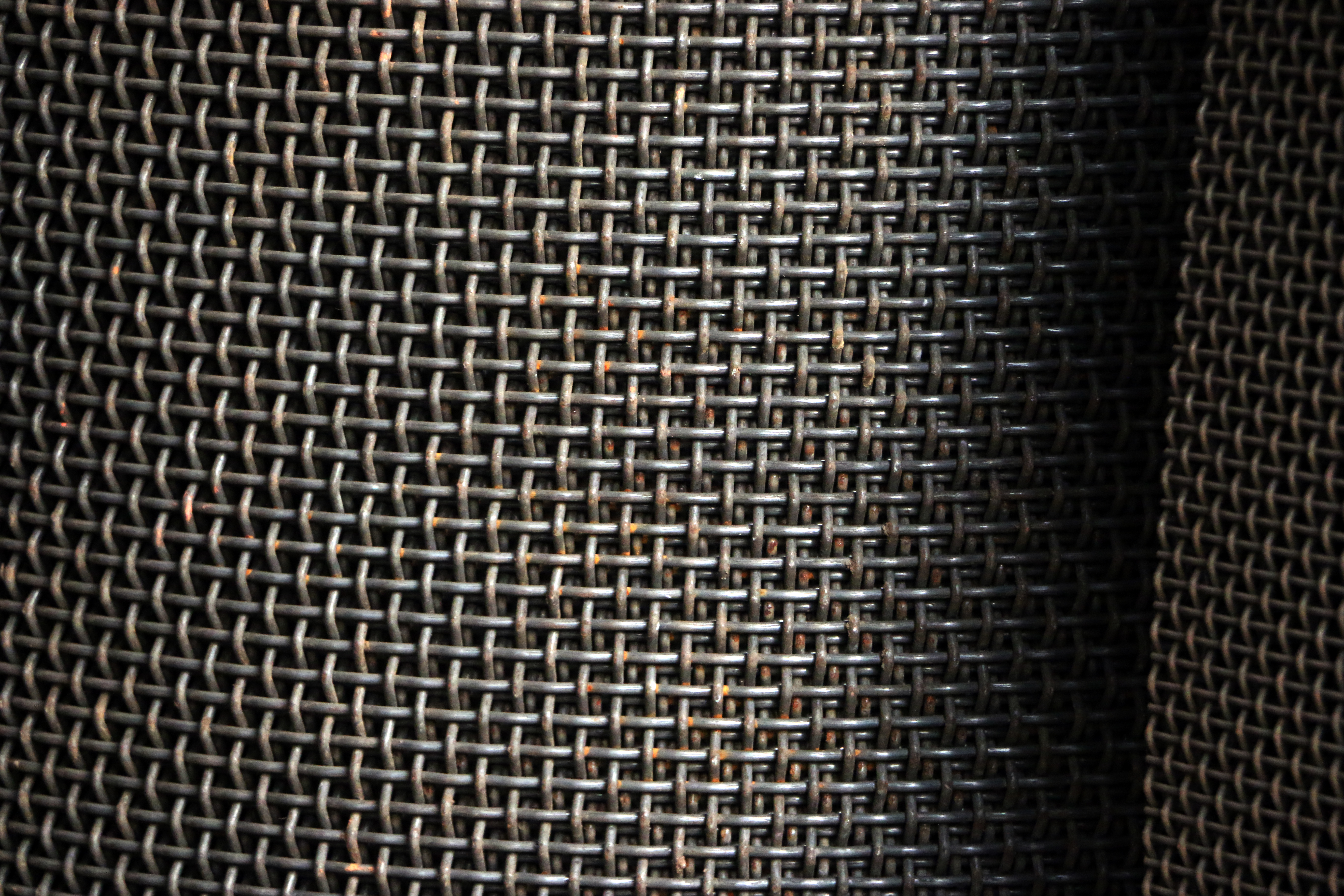 Crimped Wire Mesh - Coarse Ss, 30m X 1220mm | Durable, Rust-resistant, Long-lasting, High Capacity, Reliable Operation, Variable Mesh Size