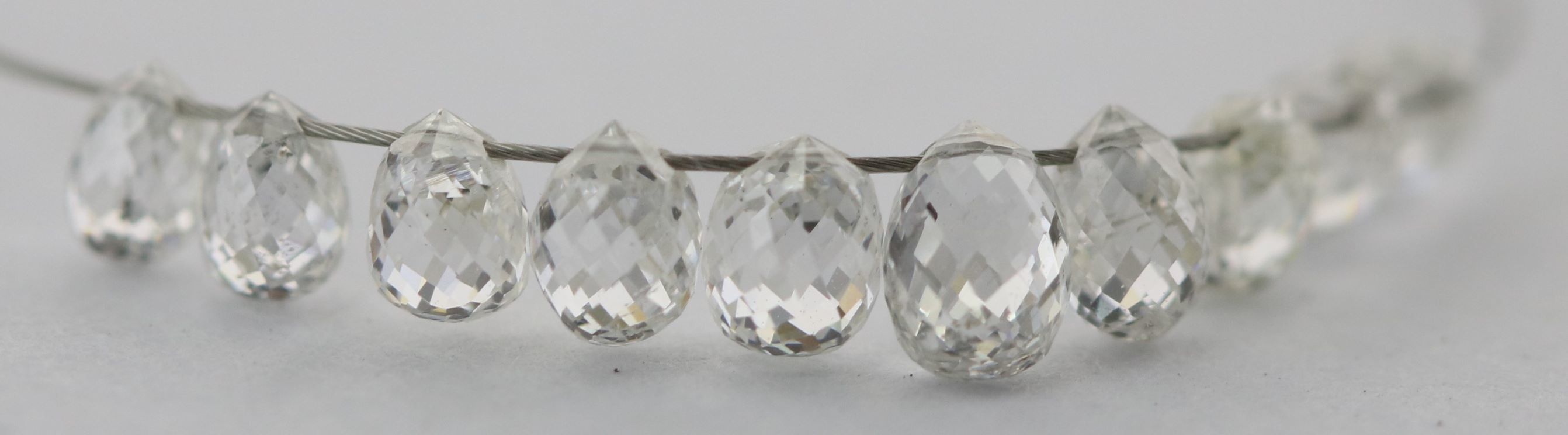 Diamond Beads Diamond Carat: 1.35 Carat