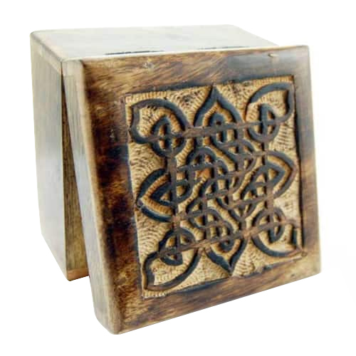 लकड़ी के डिब्बे