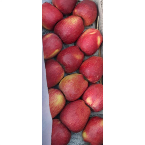Royal Delicious Apple - Kashmiri Variety | Sweet Soft Pulp, Rich In Antioxidants, Iron, Dietary Fiber, Calcium