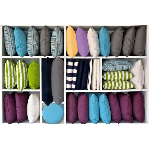 स्काई ब्लू 16X16 मल्टी कलर कुशन