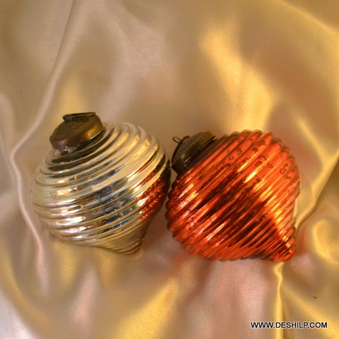 Red And Golden Ornament Round Antique Hand Painted Ornaments