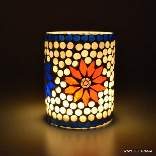 इंडोर के लिए ग्लास स्मॉल डायमंड शेप्ड जियोमेट्रिक कैंडल स्टैंड