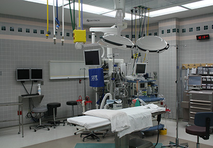 Medical Gas Manifold System - Stainless Steel, 27-35 Kilograms | Innovative Transducer Technology, High Flow Conversion, Reliable Safety Features