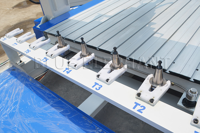 Vacuum Cleaning System 1212 4 Axis Atc Cnc Wooden Engraving Machine , Germany Siemens Controller Wood Cutting Machine