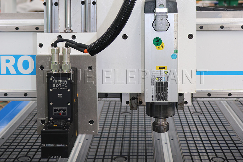 Vacuum Cleaning System Blue Elephant 1337 Cnc Router Wood Cutting Machine Working Automatic Fabric Strip Leather Router Cutting Machines For Sale