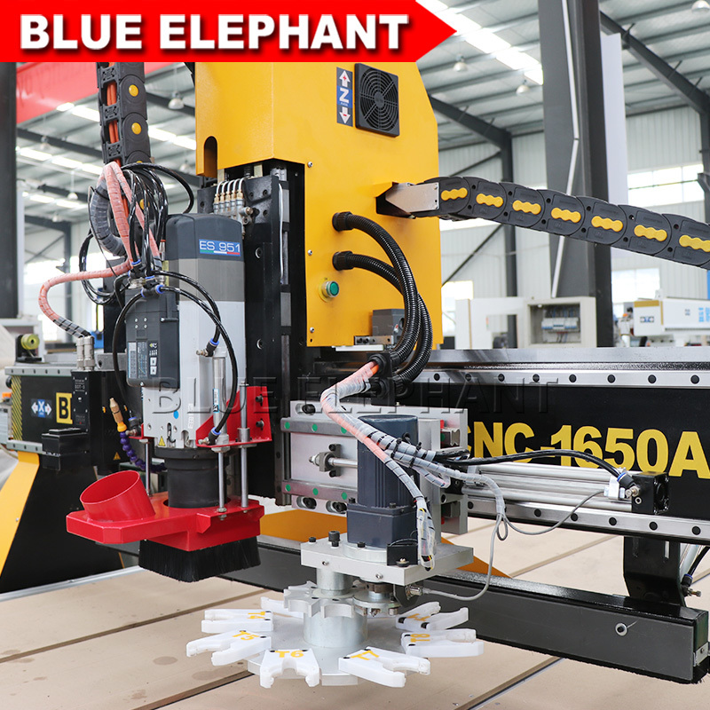 Vacuum Cleaning System Customized 1650 Atc Cnc Router Oscillating Knife Cutting Machine With Auto Feeding Platform For Acrylic Plate