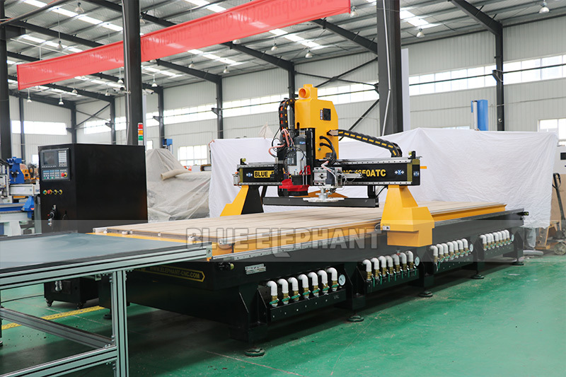 Vacuum Cleaning System Customized 1650 Atc Cnc Router Oscillating Knife Cutting Machine With Auto Feeding Platform For Acrylic Plate