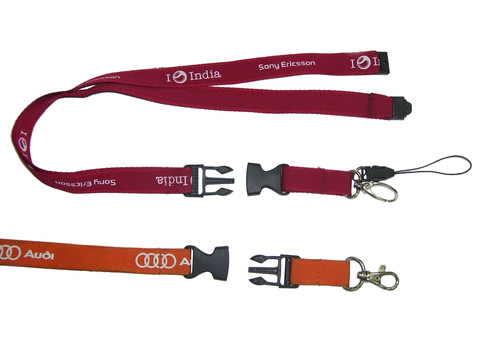 ब्रेकअवे और बकले फिटिंग के साथlanyards
