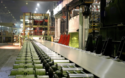 अल्यूमिनियम के लिए हॉट रोलिंग मिल और प्रोसेसिंग लाइनें