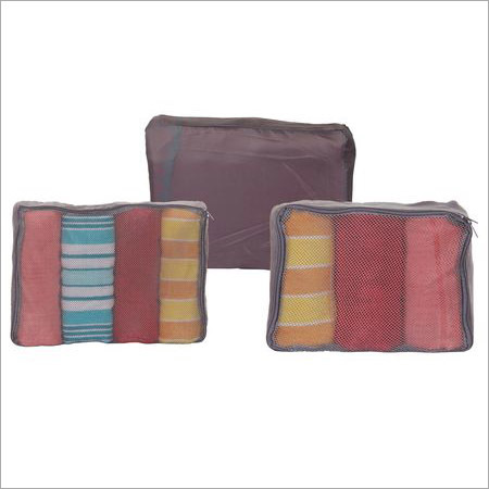 ग्रे गारमेंट बैग