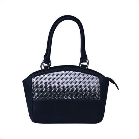 सॉलिड पैटर्न मैटी चटाई काले हैंडबैग