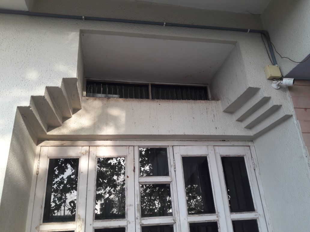 Bird Spike - Polycarbonate Base & Stainless Steel Spikes | Humane, Easy-to-install Bird Repellent For Pigeons And Seagulls