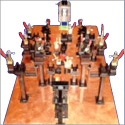 चेसिस वेल्डिंग फ़िक्स्चर