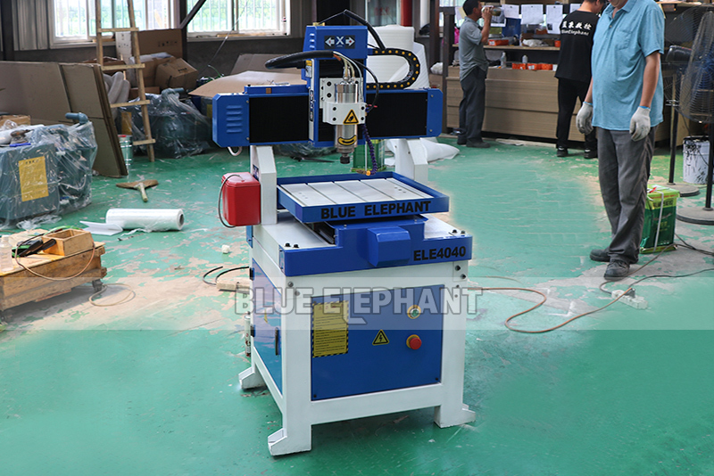 Vacuum Cleaning System 4040 Cnc Wood Machinery , Cnc Router Machine Price , Door Making Machine