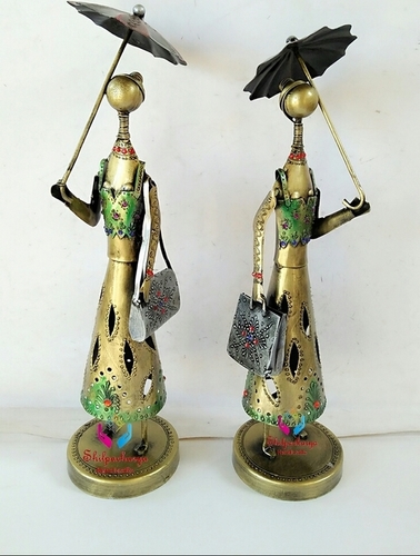 Iron Painted Umbrella Lady Set of 2