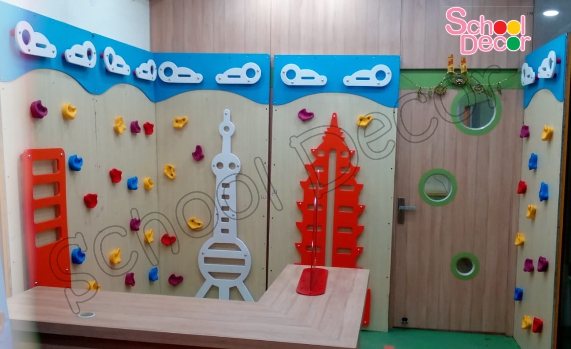 Wooden And Metal Activity Climbing Wall With Gym
