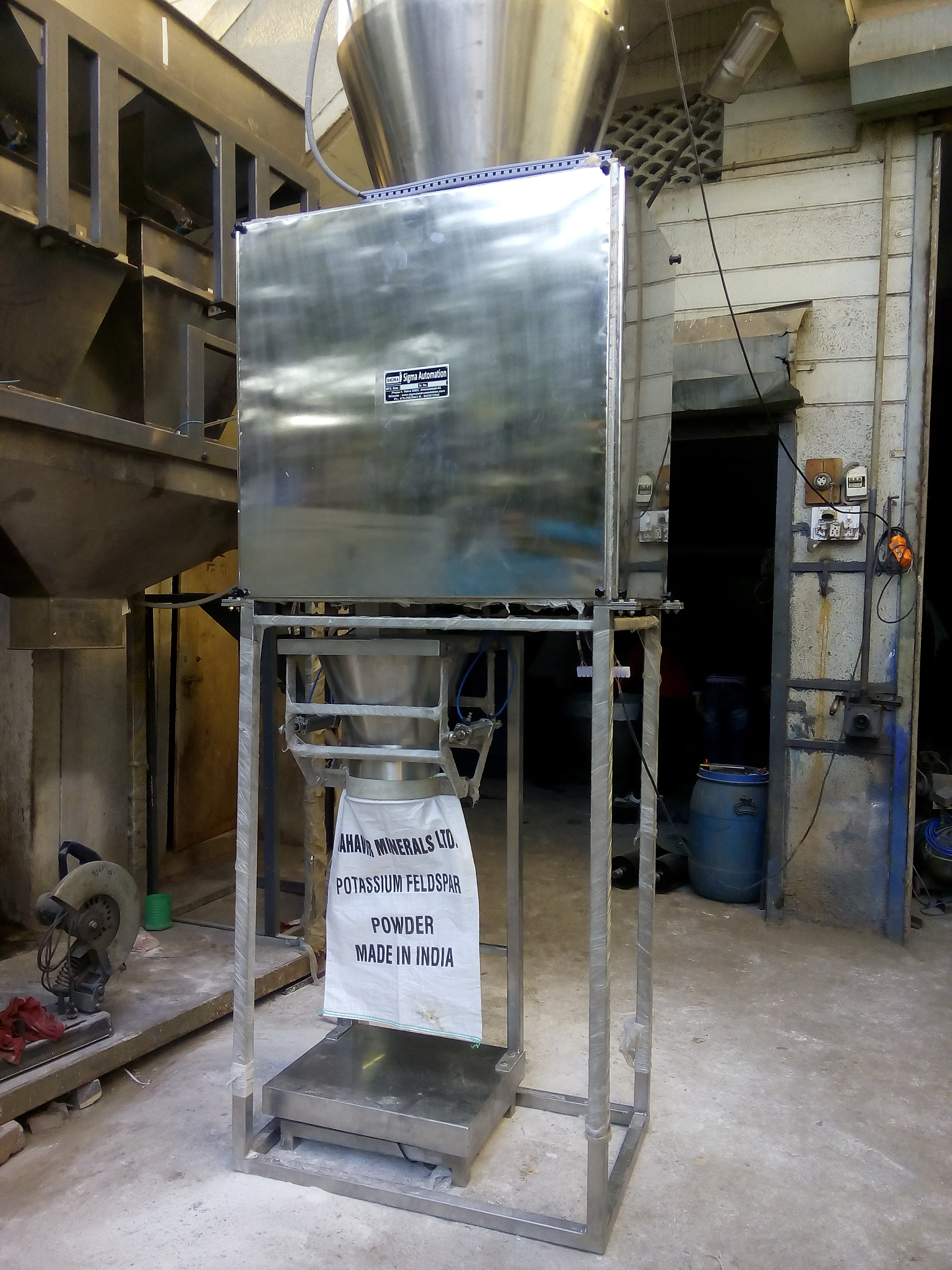 Npk Fertilizer Packing Machine - Automatic Grade: Semi-automatic