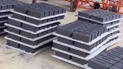 Plastic Fly Ash Bricks Pallet - Plastic Material, Compressive Strength 20.37 N/mmâ², Water Absorption 0.20% | Acid-resistant, Fire-retardant, High Strength, Non-polluting, Sound Insulation