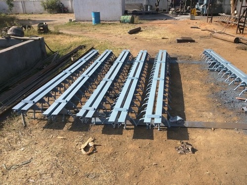 Strip seal expanion joint