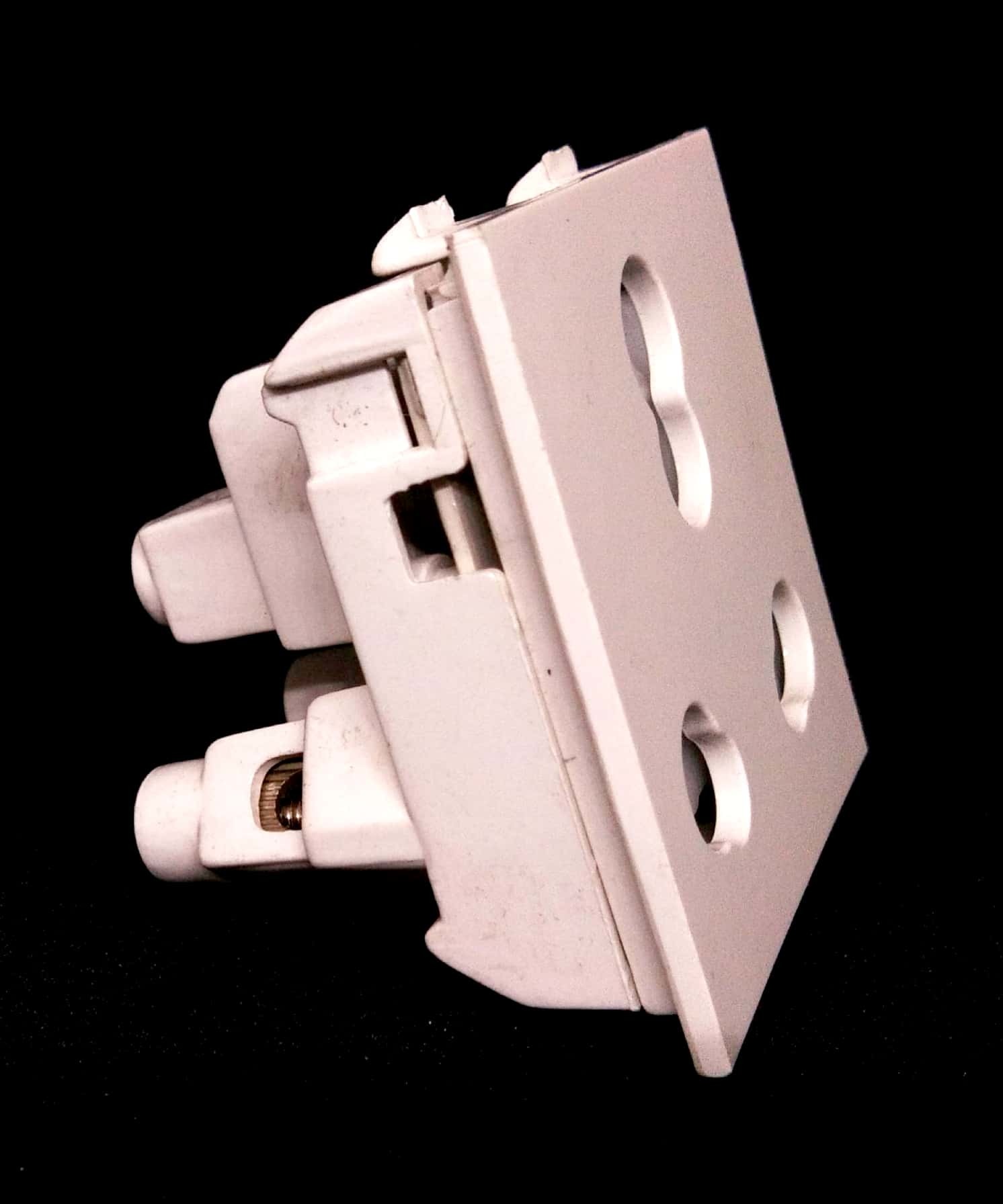 16a Multi Socket With Shutter - White, 6 & 16a Ratings With Usb-c Ports | Versatile For Home & Office, Efficient Charging For Multiple Devices