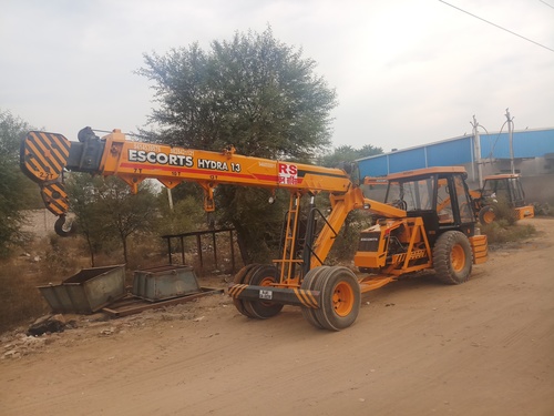Hydra Crane Rental Services - Reliable & Versatile Lifting Solutions | Hassle-Free Management, On-Time Execution, Promptness & Client-Focused Approach