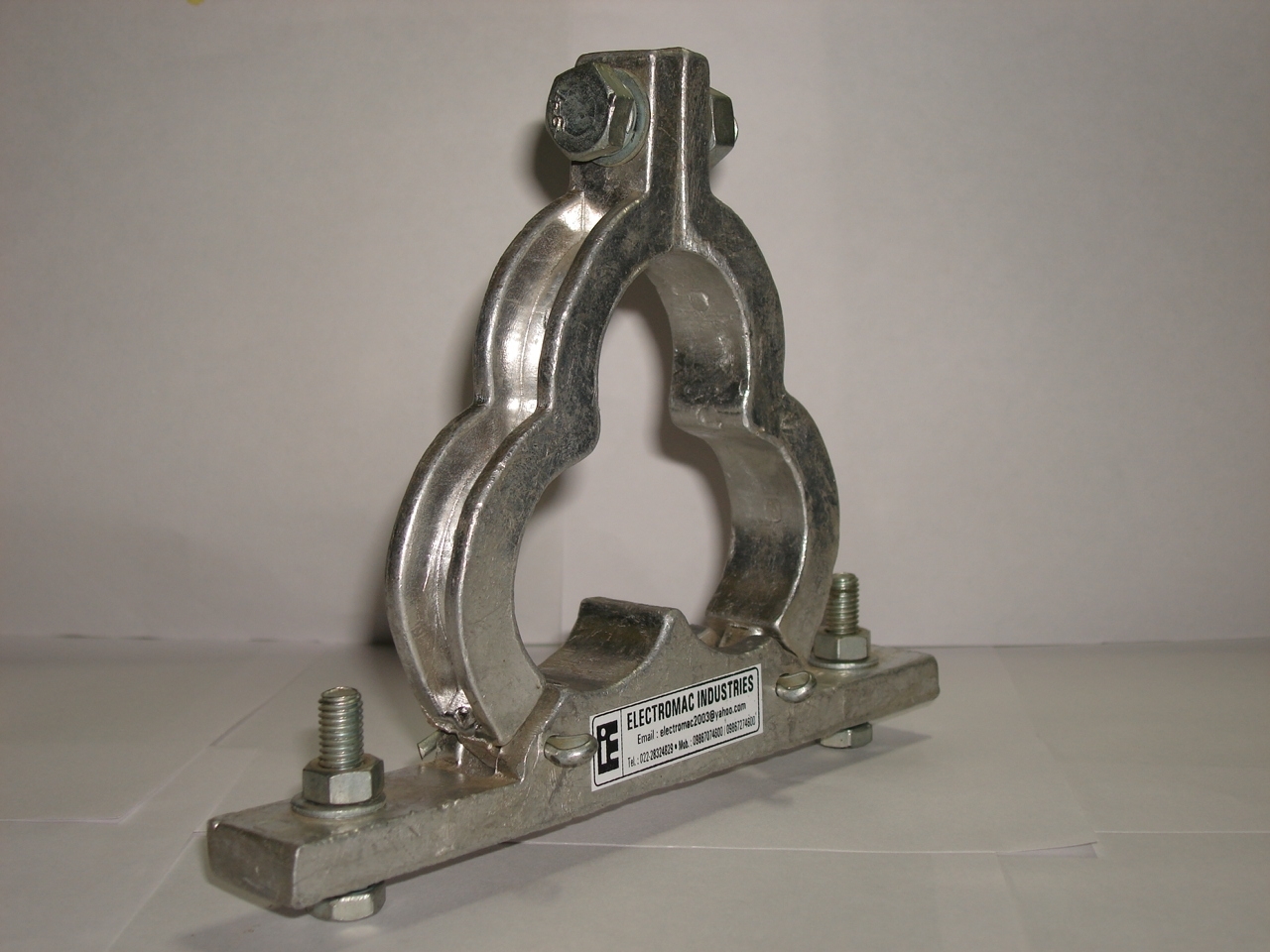 Trefoil Cleat Clamp - Color: Black