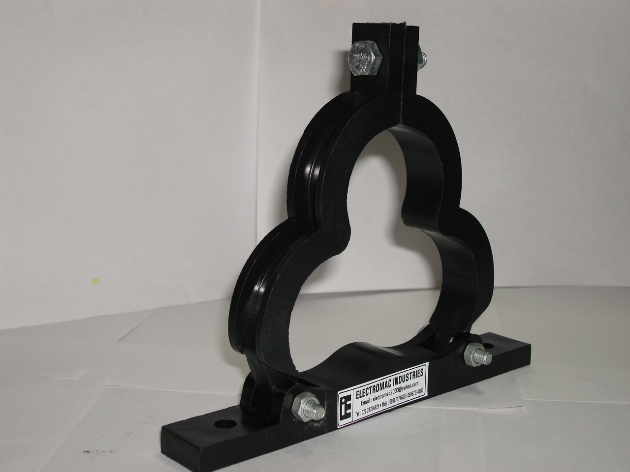 Trefoil Cleat Clamp - Color: Black