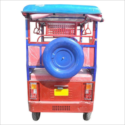 Battery Operated E-rickshaw