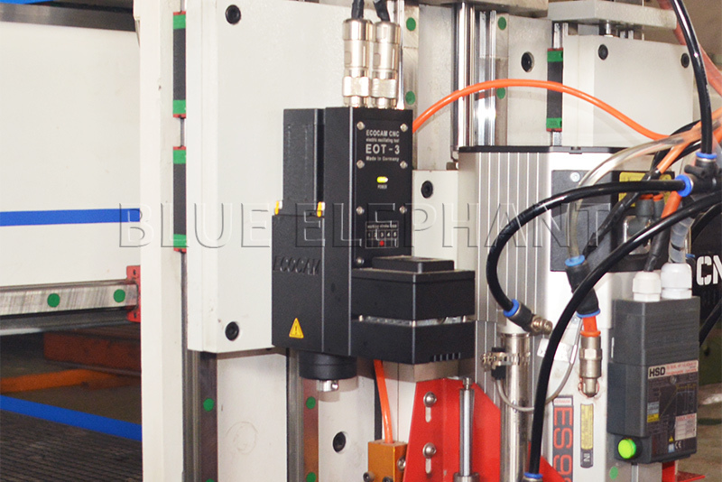 Blue 2050 Atc Cnc Oscillating Knife Cutting Machine For Acrylic