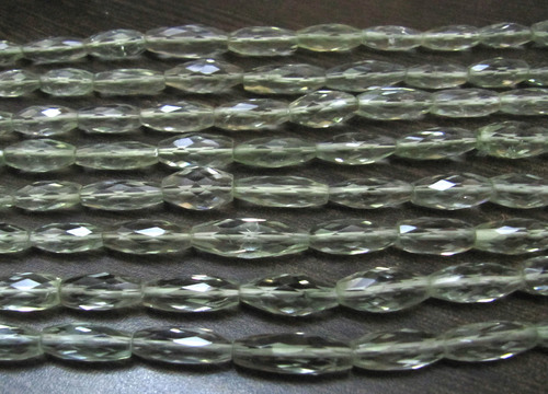 नेचुरल ग्रीन एमेथिस्ट लॉन्ग ड्रिल्ड 6x12 मिमी से 8x20 मिमी बेलनाकार फैंसी शेप