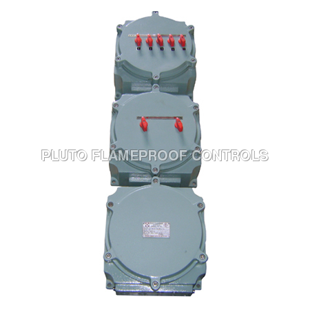 Flameproof Distribution Board - Aluminium Alloy, 125x125x4 mm | Flame Retardant, Robust Design, Weatherproof, Impact Resistant Glass, Durable Neoprene Gasket