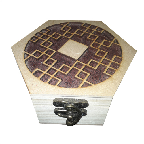 छह कोने वाला लकड़ी का उपहार बॉक्स