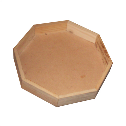 सूखे मेवों की लकड़ी की हस्तशिल्प ट्रे