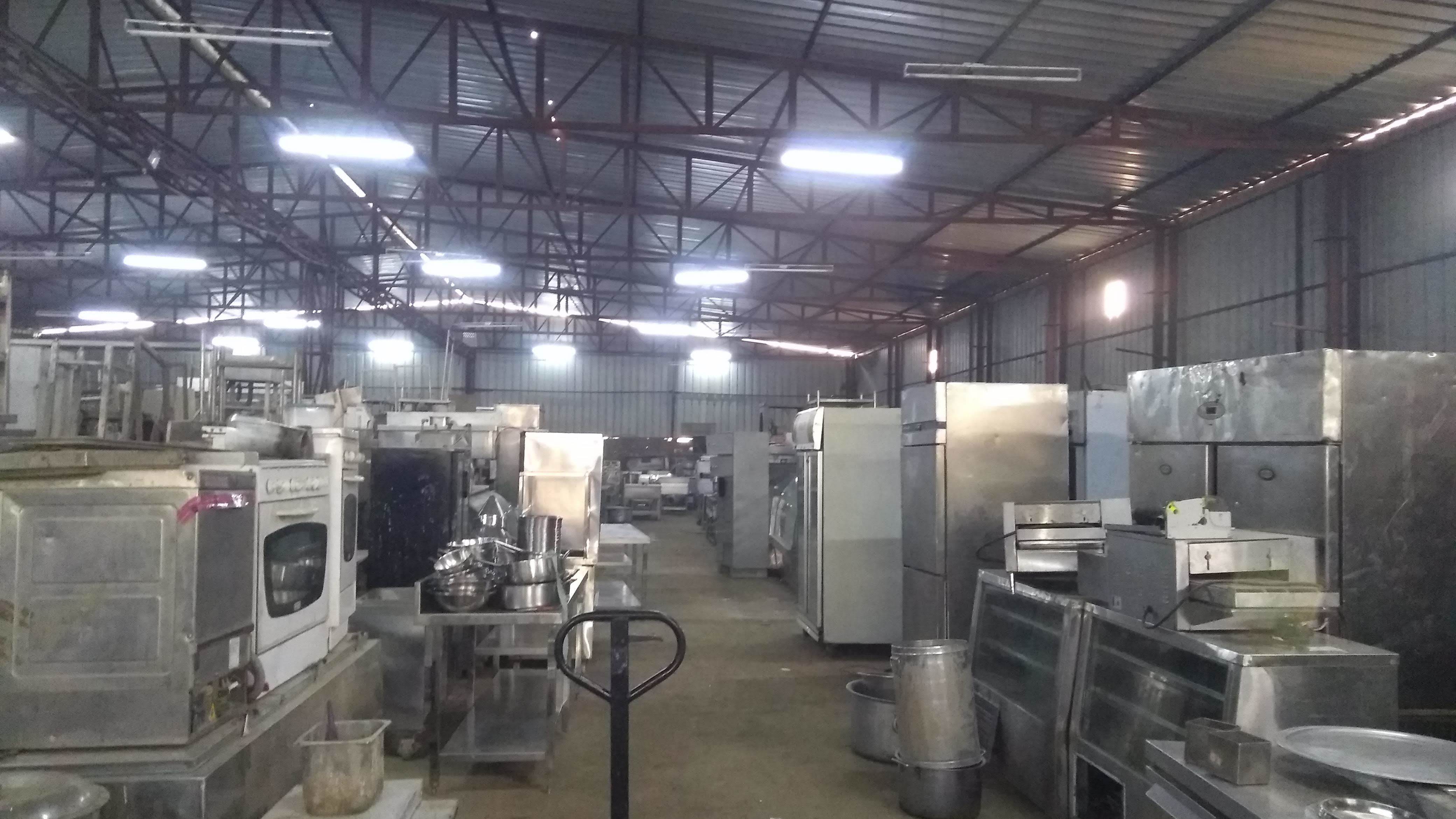 Pizza Conveyor Oven - Color: Silver