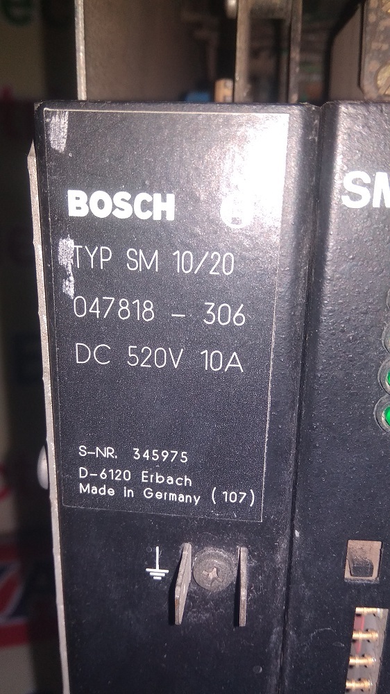 Bosch Servo Drive Indradrive Series - Metal & Abs Body, 1 Kw, 5 A, Panel Mount | High Precision Control, Overload Protection, Forced Air Cooling