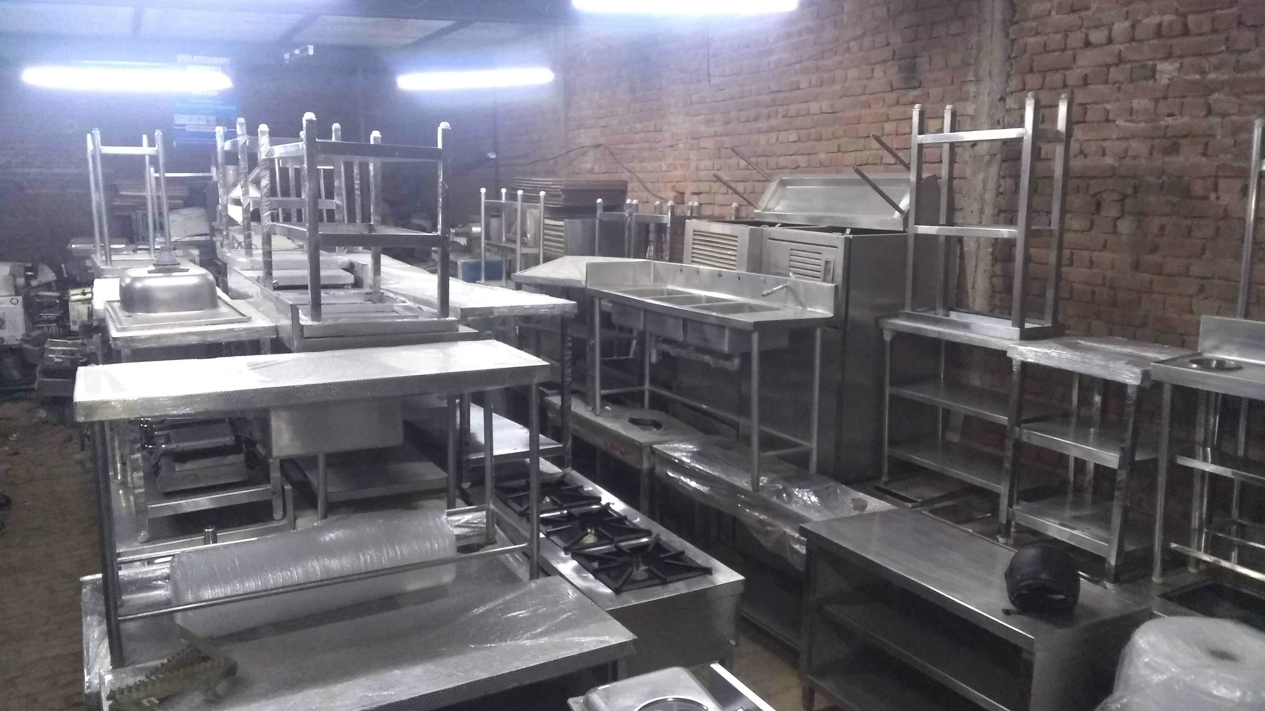 Stainless Steel Working Table Size: Any