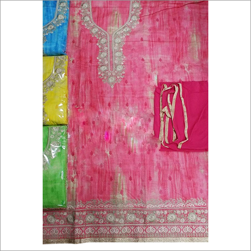 महिलाओं की कढ़ाई वाली ड्रेस सामग्री