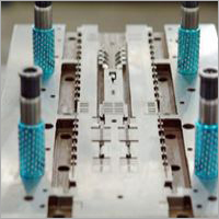 साँचे में ढालना