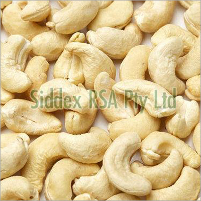 Cashew Nuts - Organic Cashew Kernels, Medium Size, Light Cream & Light White Color | Raw Processing, Vacuum-packed For Freshness, W320 Grade