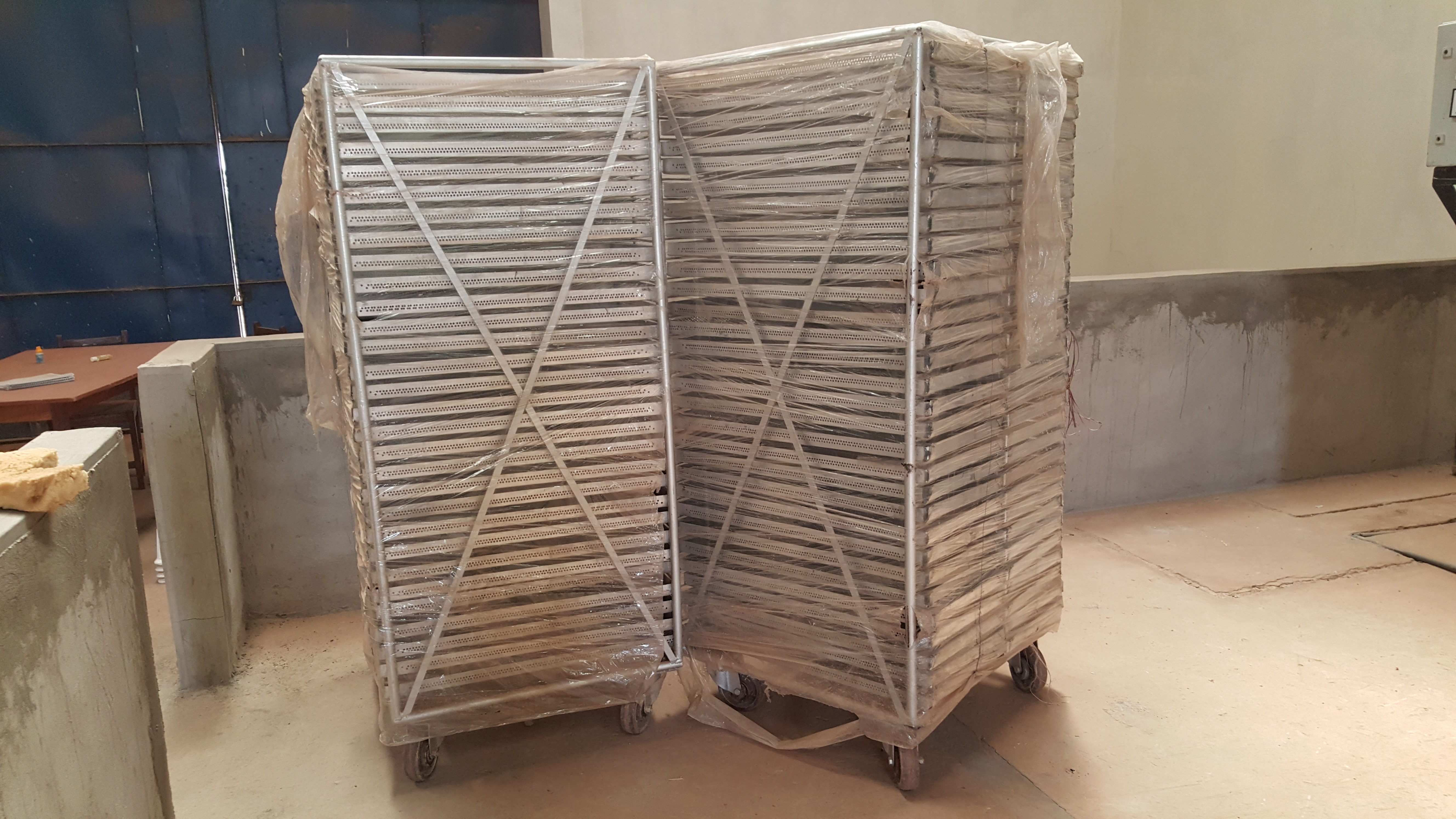 Commercial Trolleys Capacity: 500 Kilogram(kg)