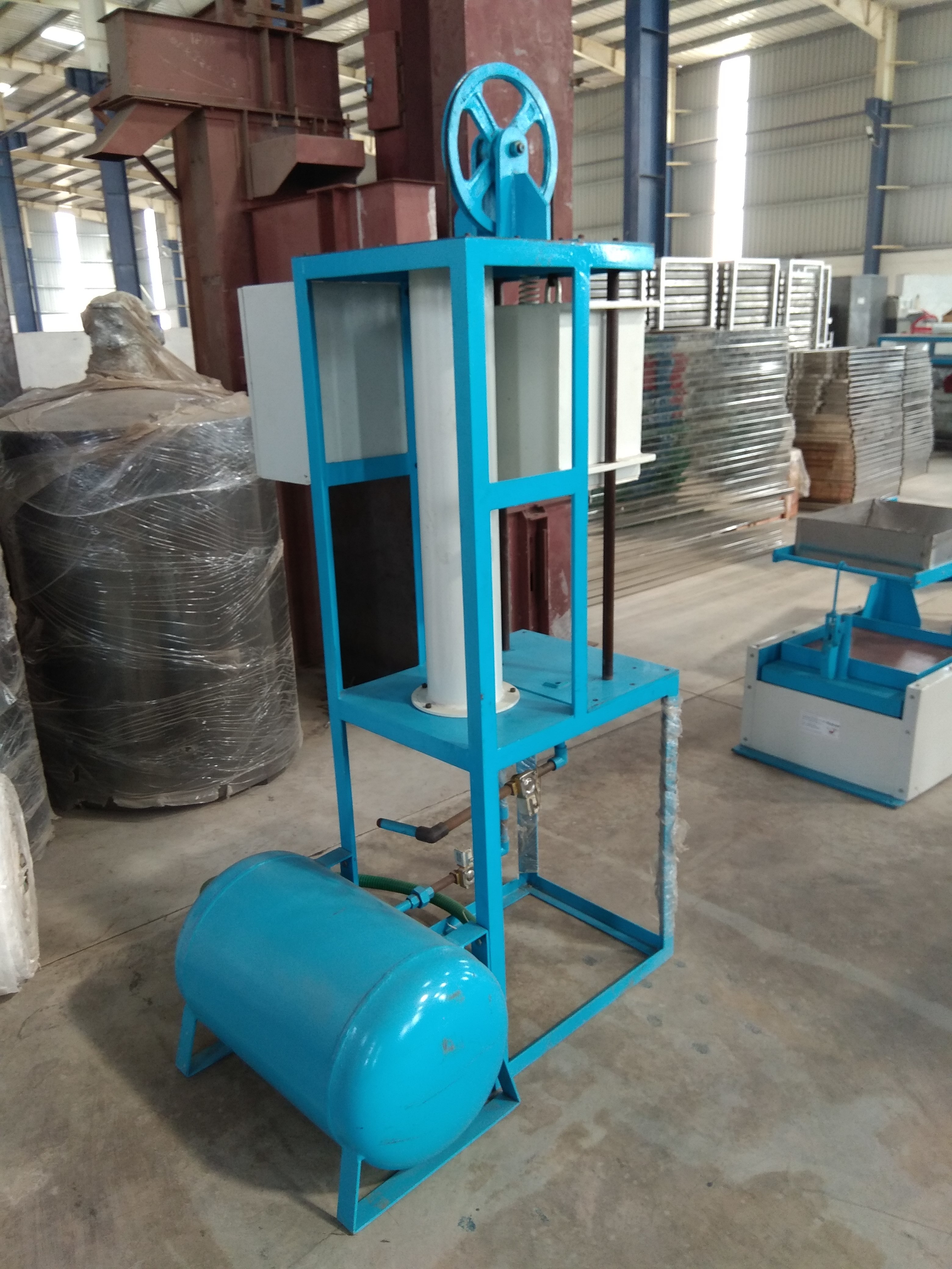 Tin Packing Machine - Metal, 10 Kg Capacity, Blue | Fully Automatic, Time-based Process, Co2 & N2 Flushing System