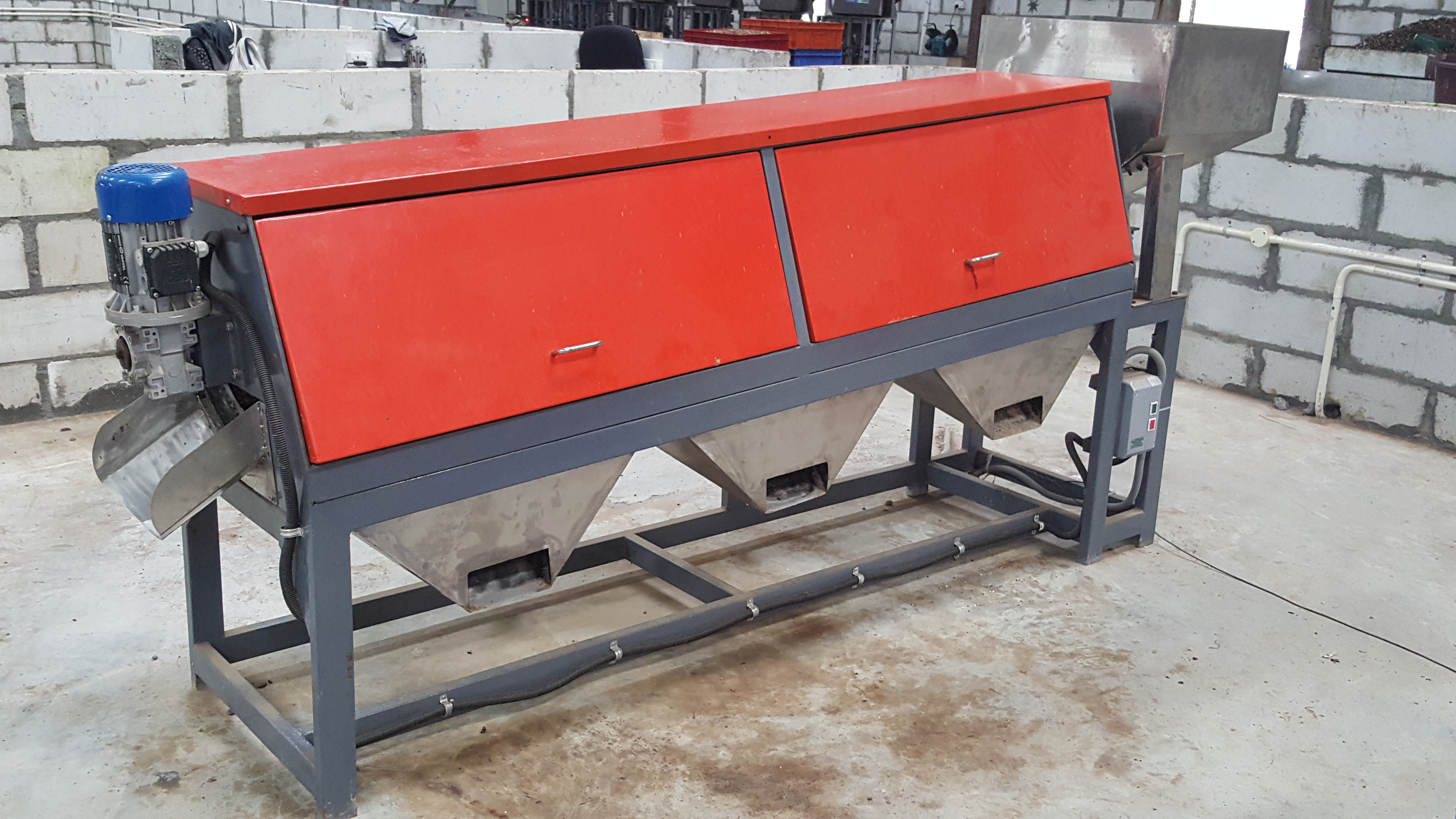 Cashew Piece Grading Machine Capacity: 4000 Kg/day
